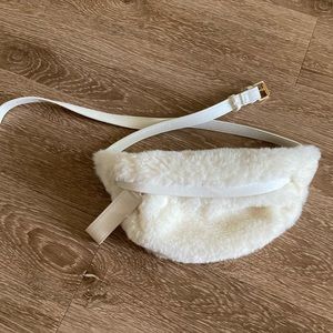 Wild Fable fanny pack